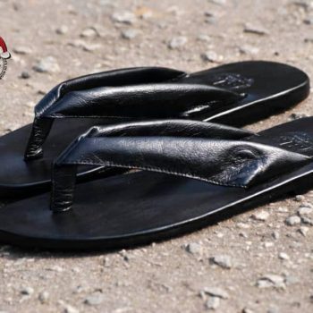 BLACK ODION SLIPPERS